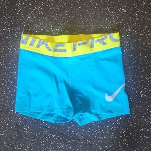Nike pro Shorts size large